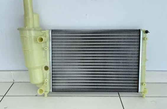 Fiat Punto (176) Coolant radiator 46465015 7718660