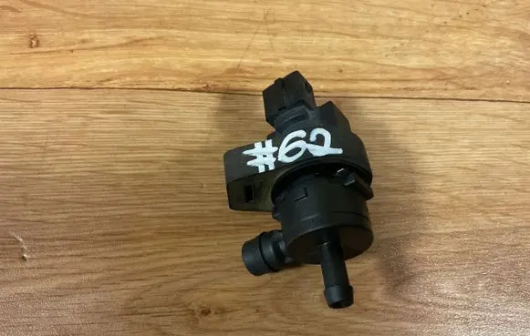 BMW 5 E60 E61 Vacuum valve 1433602