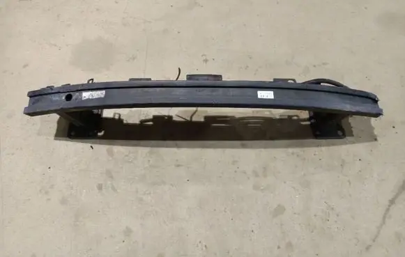 Renault Fluence Front bumper cross member 