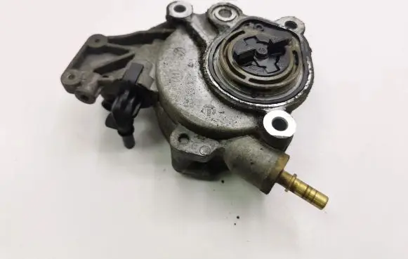 Mitsubishi Outlander Vacuum pump 01711B