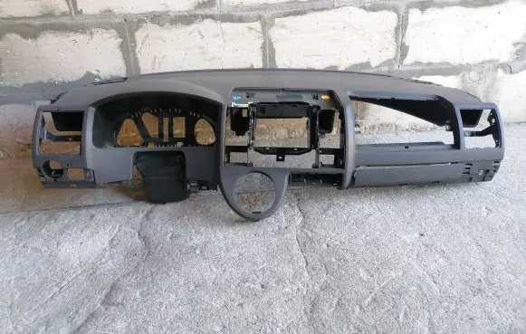 Volkswagen Transporter - Caravelle T5 Dashboard