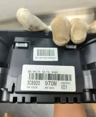 Volkswagen PASSAT CC Speedometer (instrument cluster) 3C8920970M 022250
