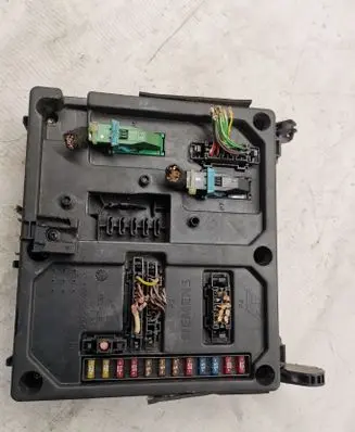 Ford Galaxy Fuse module 7M3962258L S110730200F 603352874