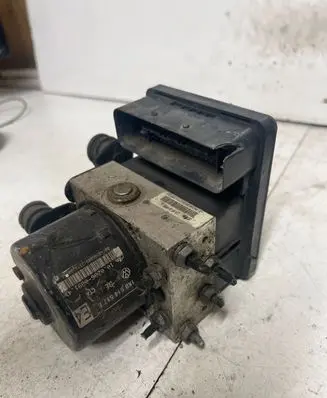 Volkswagen Golf V ABS Pump 1K0907379E 10096003493 00007194D1
