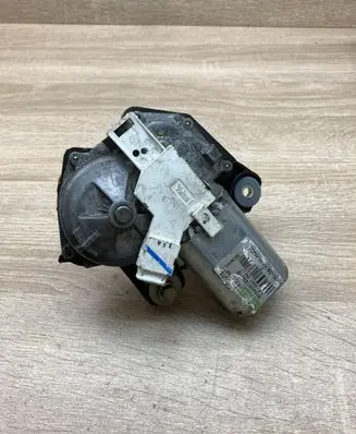 Renault Laguna II Rear window wiper motor 8200001892B