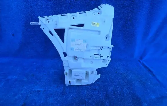 BMW X3 G01 Rear bumper mounting bracket 8081885
