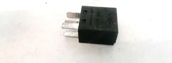 Opel Zafira A Other relay 24432680 70221