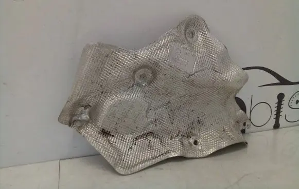Porsche Cayenne (9Y0 9Y3) Heat shield in engine bay 4M1825644E