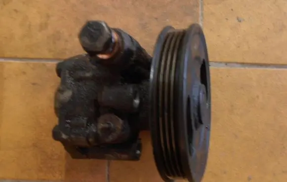 KIA Rio Power steering pump