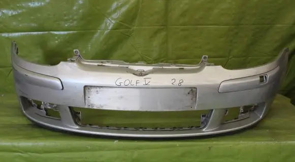 Volkswagen Golf V Front bumper