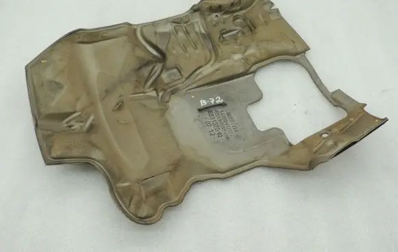 BMW 5 F10 F11 Heat shield in engine bay 8511376 11148511376