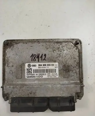 Audi A3 S3 8P Engine control unit/module 06A906033EH 5WP40323