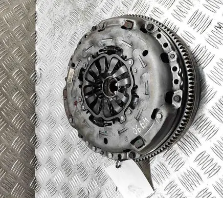 Volkswagen Golf VIII Clutch set kit 05E141025A 05E141031D