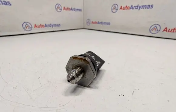 BMW X5 F15 Fuel pressure sensor 7620946 13537620946 0261545072