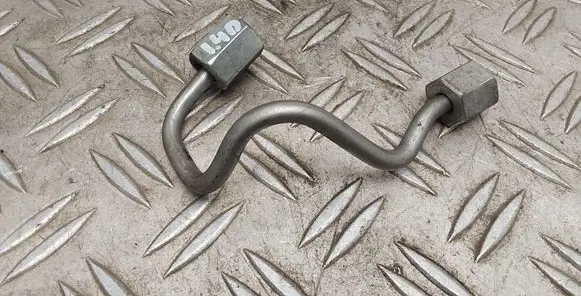 Toyota Yaris Fuel injector supply line/pipe 