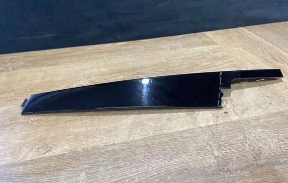 Jaguar F-Pace Front door glass trim molding HK8320554A
