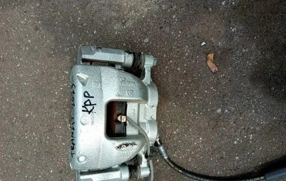 Ford Transit VII Front brake caliper