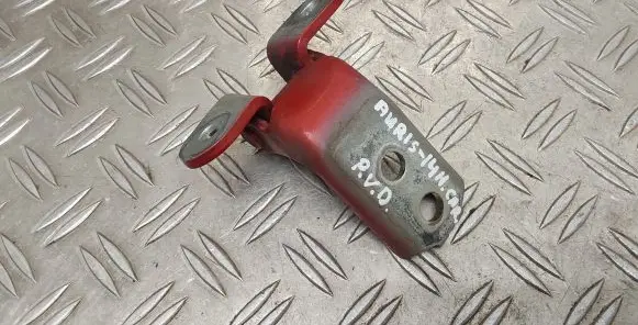 Toyota Auris E180 Front door upper hinge