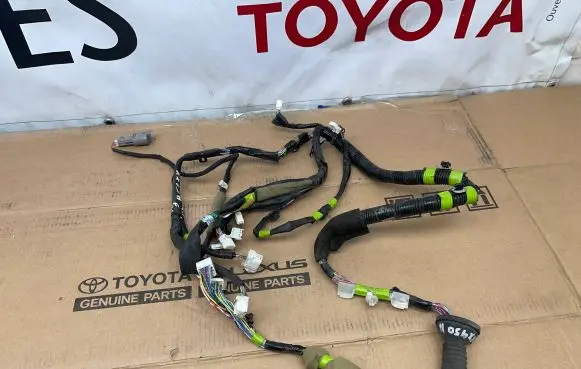 Lexus RX 450H Front door wiring loom 8215248730