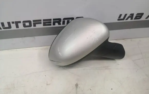 KIA Rio Front door electric wing mirror E13027508