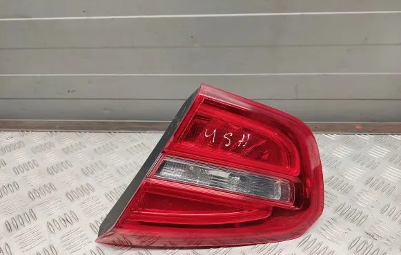 Mercedes-Benz GLA W156 Tailgate rear/tail lights A1569061458