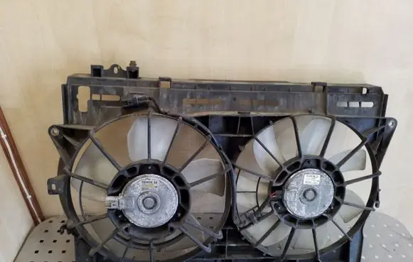 Toyota Corolla Verso AR10 Radiator cooling fan shroud DT4227500310 163630G060A 163630G050