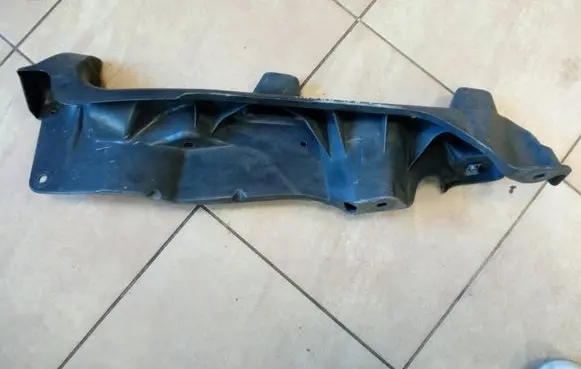 Renault Kangoo II Fender mounting bracket 8200381902 NE68387