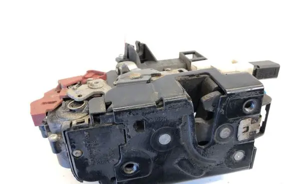 Volkswagen Touareg I Front door lock 3D1837015AC
