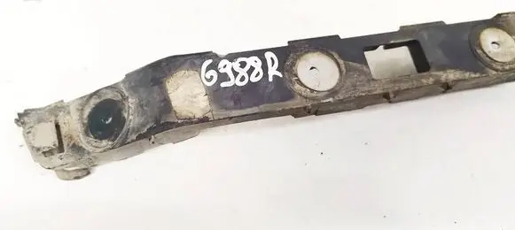 Opel Astra H Front bumper mounting bracket 331883181