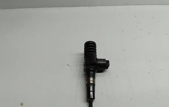 Audi A4 S4 B6 8E 8H Fuel injector 03G130073G