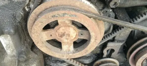 Nissan Almera N16 Crankshaft pulley