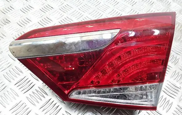 Hyundai i40 Tailgate rear/tail lights 924043Z001