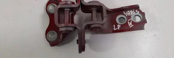 Toyota Yaris XP210 Front door hinge set 00099