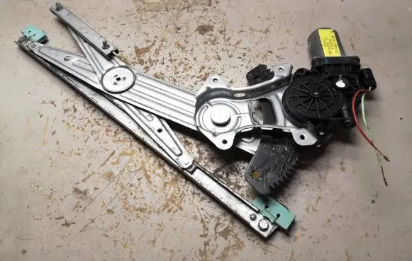 Nissan Note (E12) Front door window regulator with motor 807013BB0A 827311HB1A
