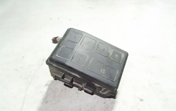 Opel Zafira A Fuse module 90560119