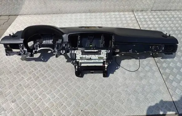 Mercedes-Benz GLE (W166 - C292) Dashboard 16905906