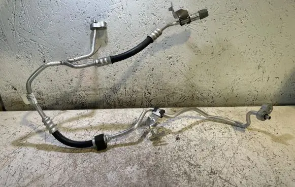 Jeep Grand Cherokee WL Air conditioning (A/C) pipe/hose 6838121AC 57512P 305211