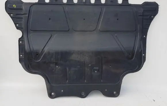 Seat Leon (5F) Engine splash shield/under tray 5Q0825236R