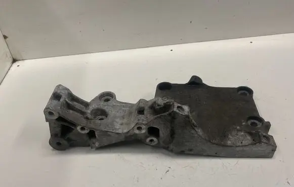 Volkswagen Golf V Generator/alternator bracket 03G903143A