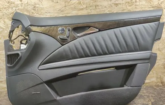 Mercedes-Benz E W211 Front door card panel trim A2118312446