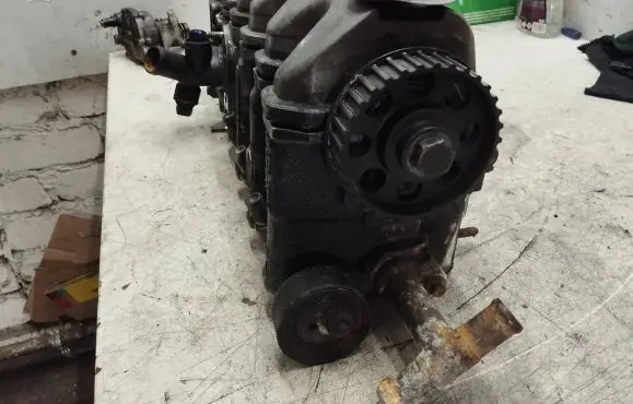 Engine head