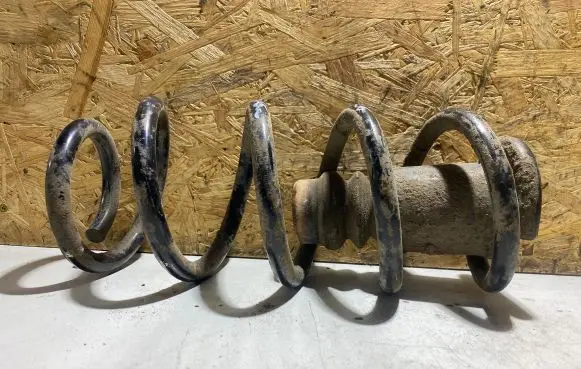Audi A6 S6 C6 4F Rear coil spring