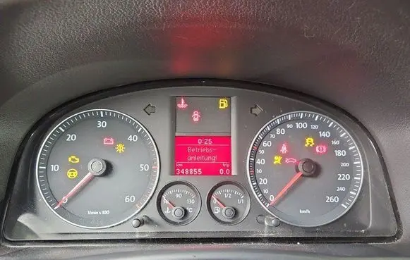 Speedometer (instrument cluster)