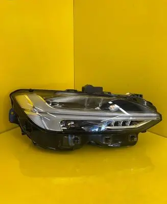 Volvo S90, V90 Headlight/headlamp 31386165