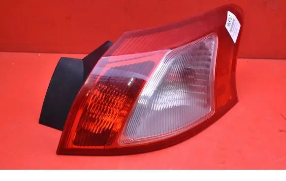 Mitsubishi Lancer VIII Rear/tail lights 220-87977