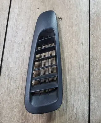 Mercedes-Benz Vito Viano W639 Dashboard air vent grill cover trim A6398310160