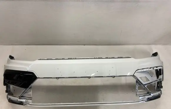 Volkswagen Tiguan Front bumper 5na807221b