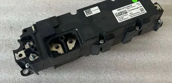 Audi Q7 4M High voltage junction box 4M0915249E