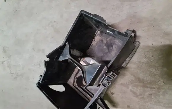 Volvo C30 Battery bracket 3M5110723AB 3M5110757BP 30667941