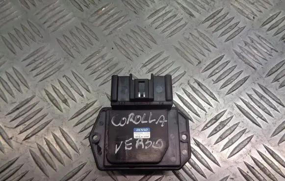 Toyota Corolla Verso E121 Heater blower fan relay 499300-2121